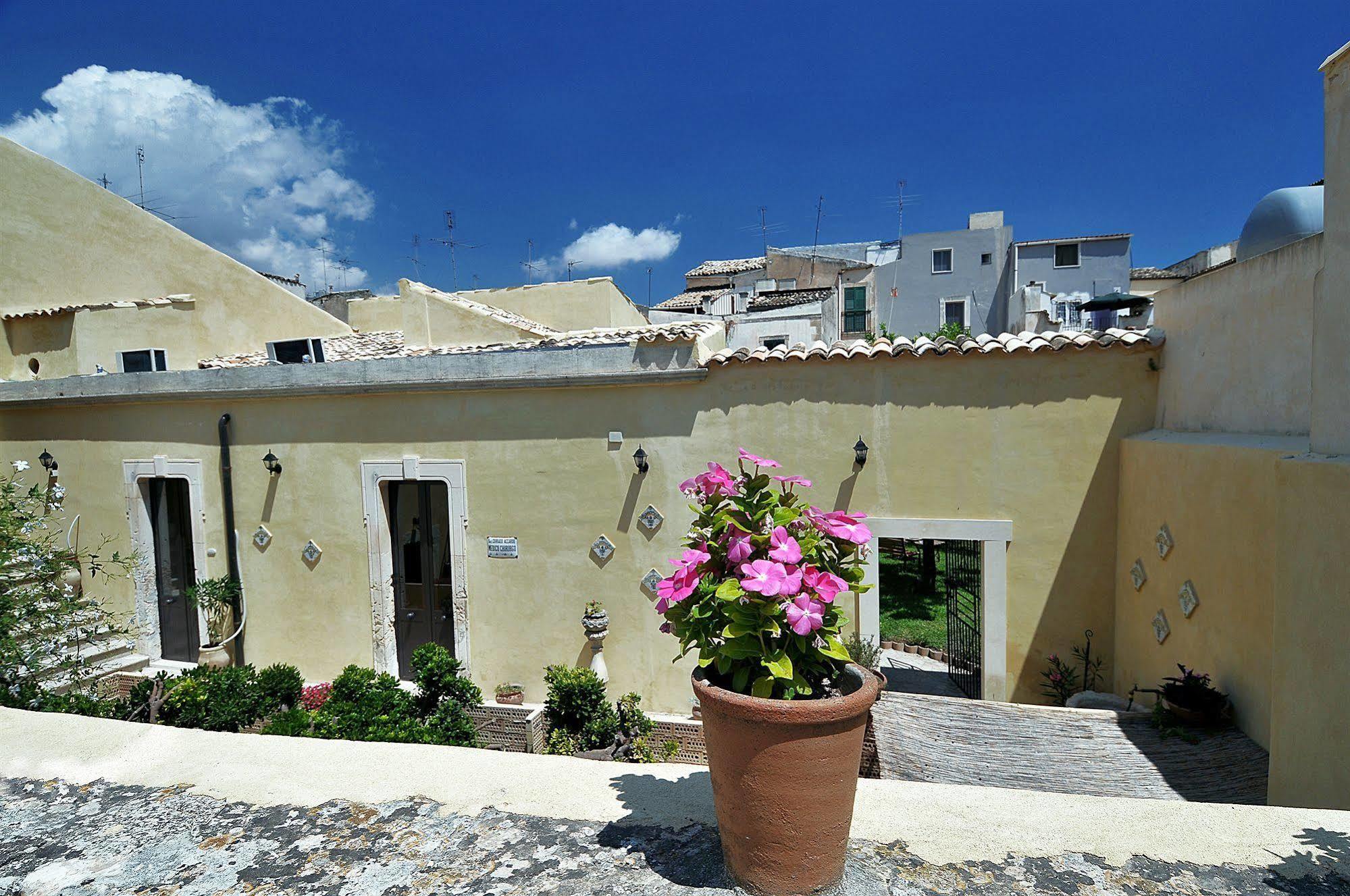 Il Giardino Del Barocco Bed & Breakfast Noto Exterior photo