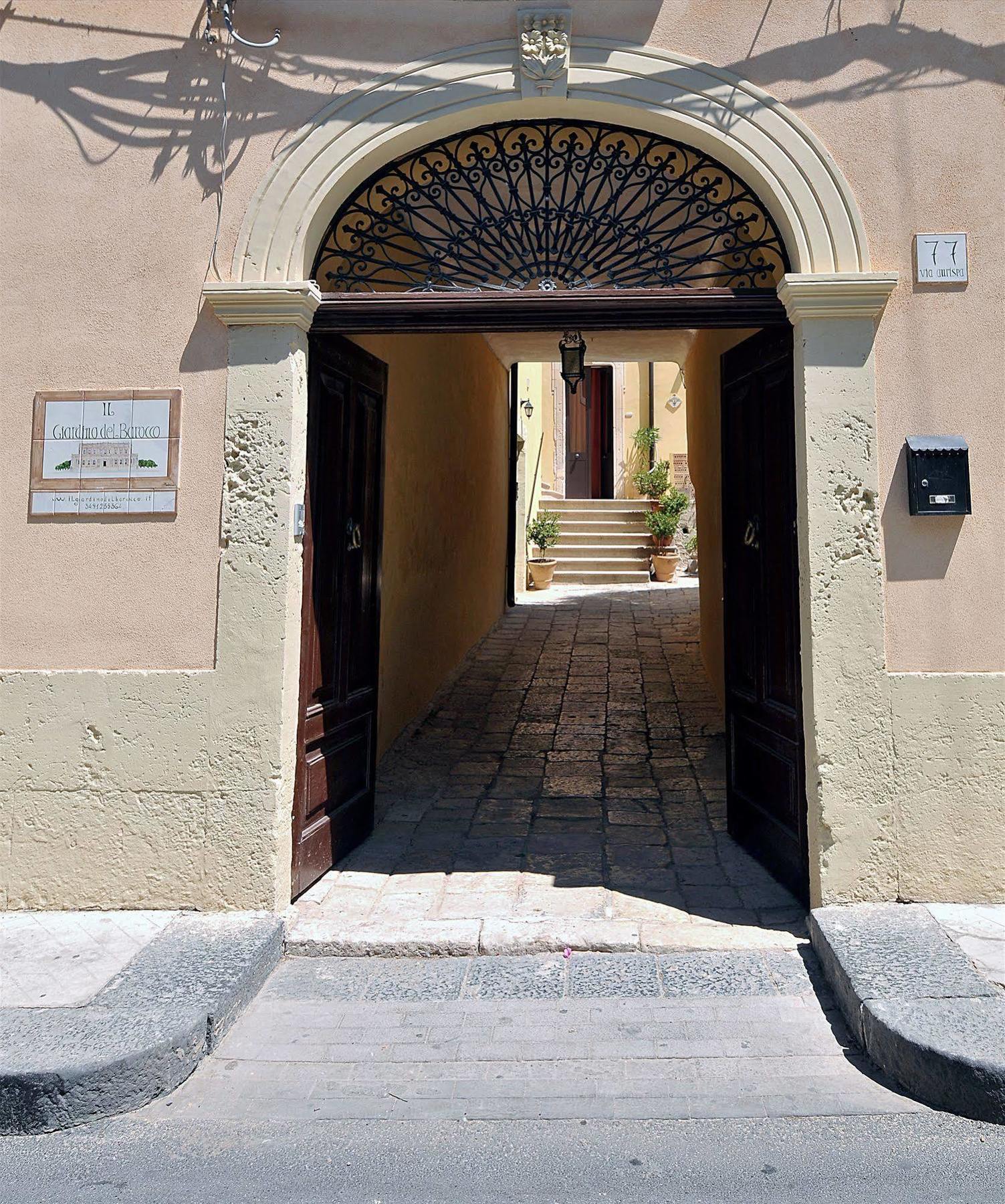 Il Giardino Del Barocco Bed & Breakfast Noto Exterior photo