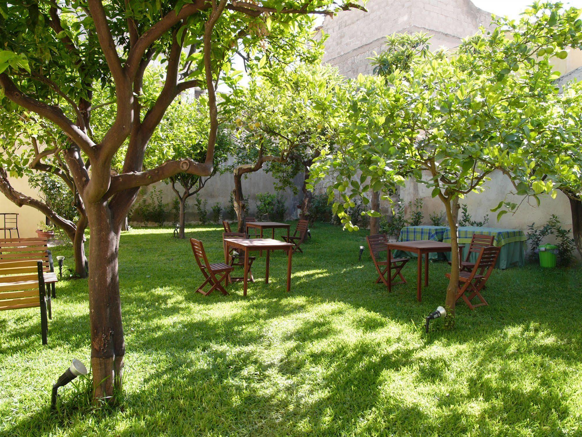Il Giardino Del Barocco Bed & Breakfast Noto Exterior photo
